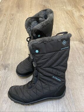 Columbia • snow boots • SZ. 5 women